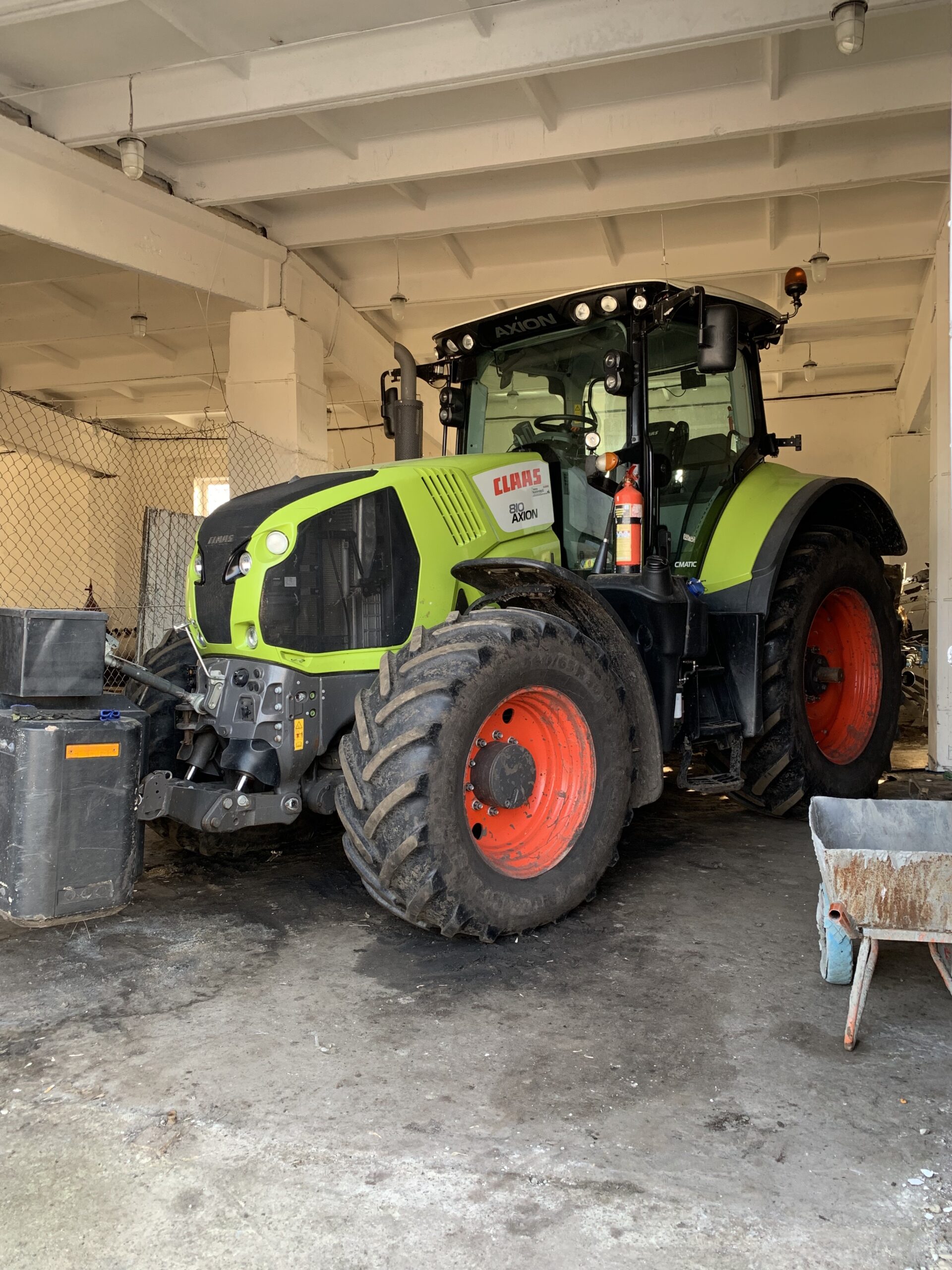 claas axion 810