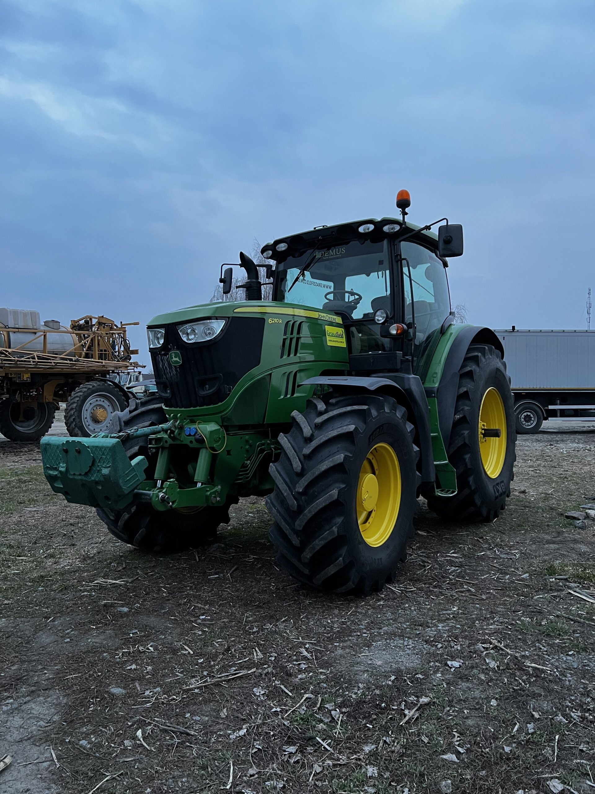 john deere 6210r