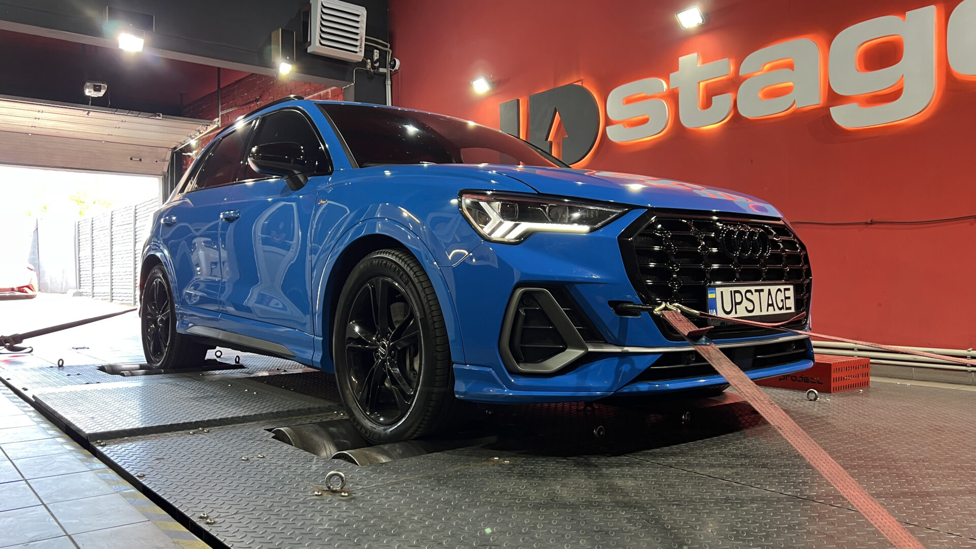 audi-q3-f3-2
