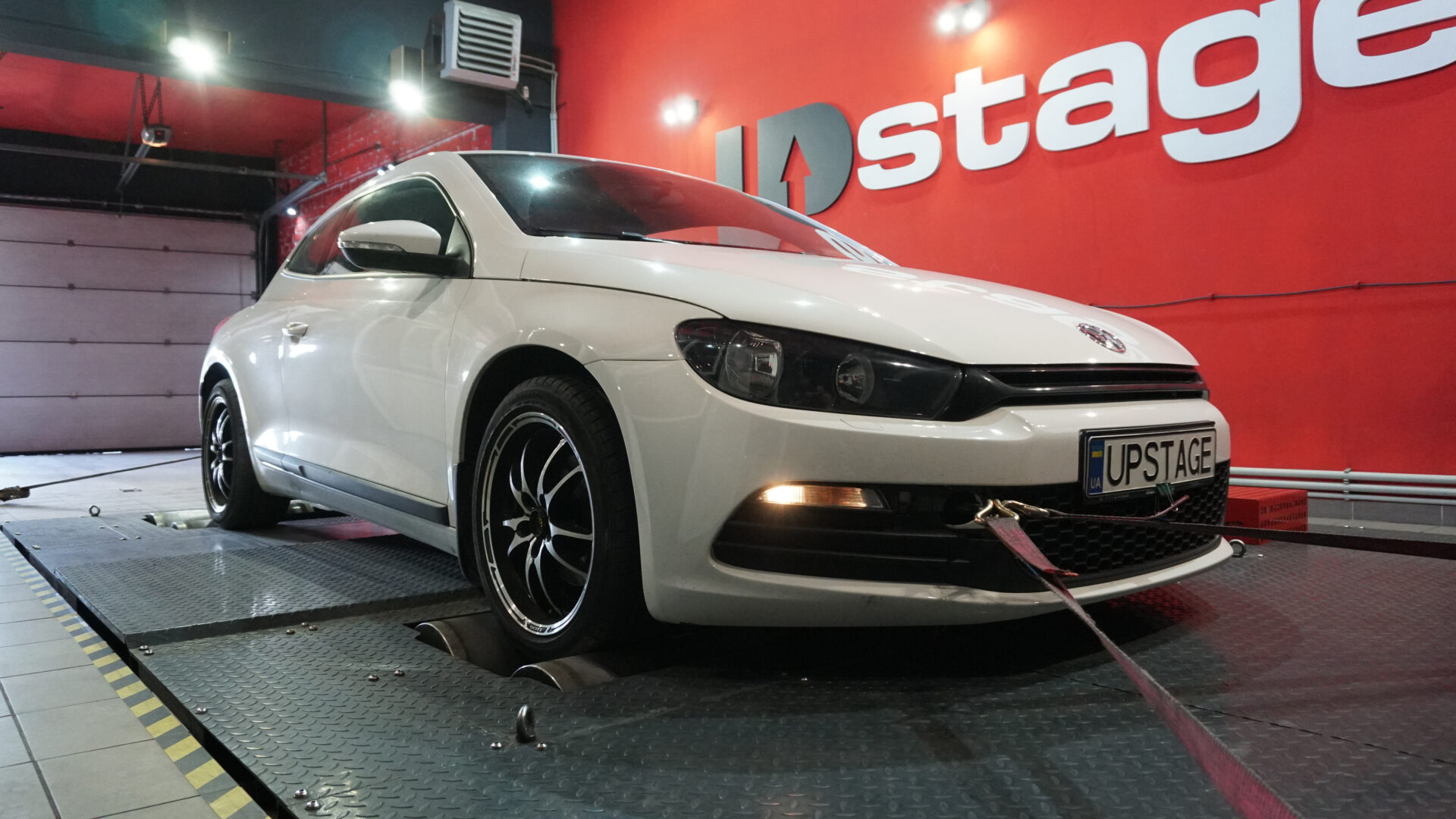 volkswagen-scirocco-iii-4