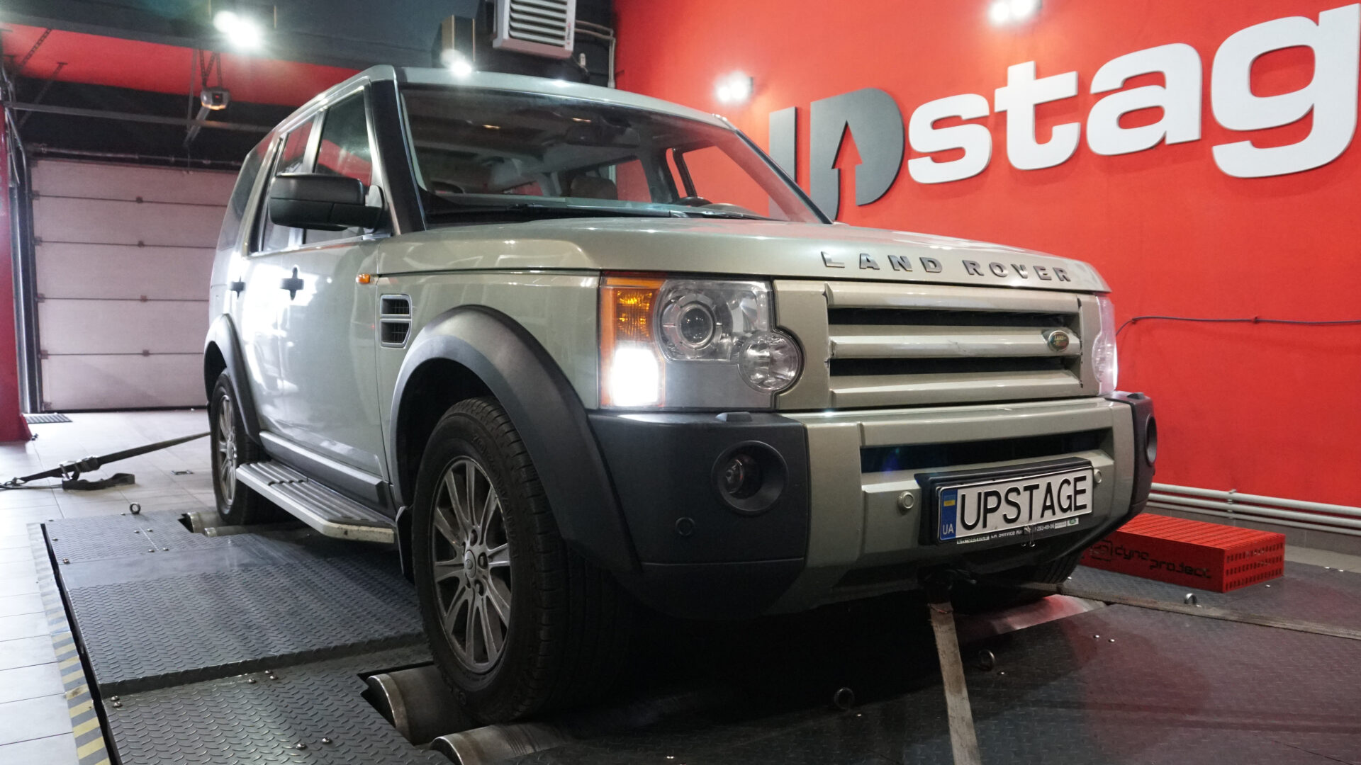 land-rover-discovery-l319