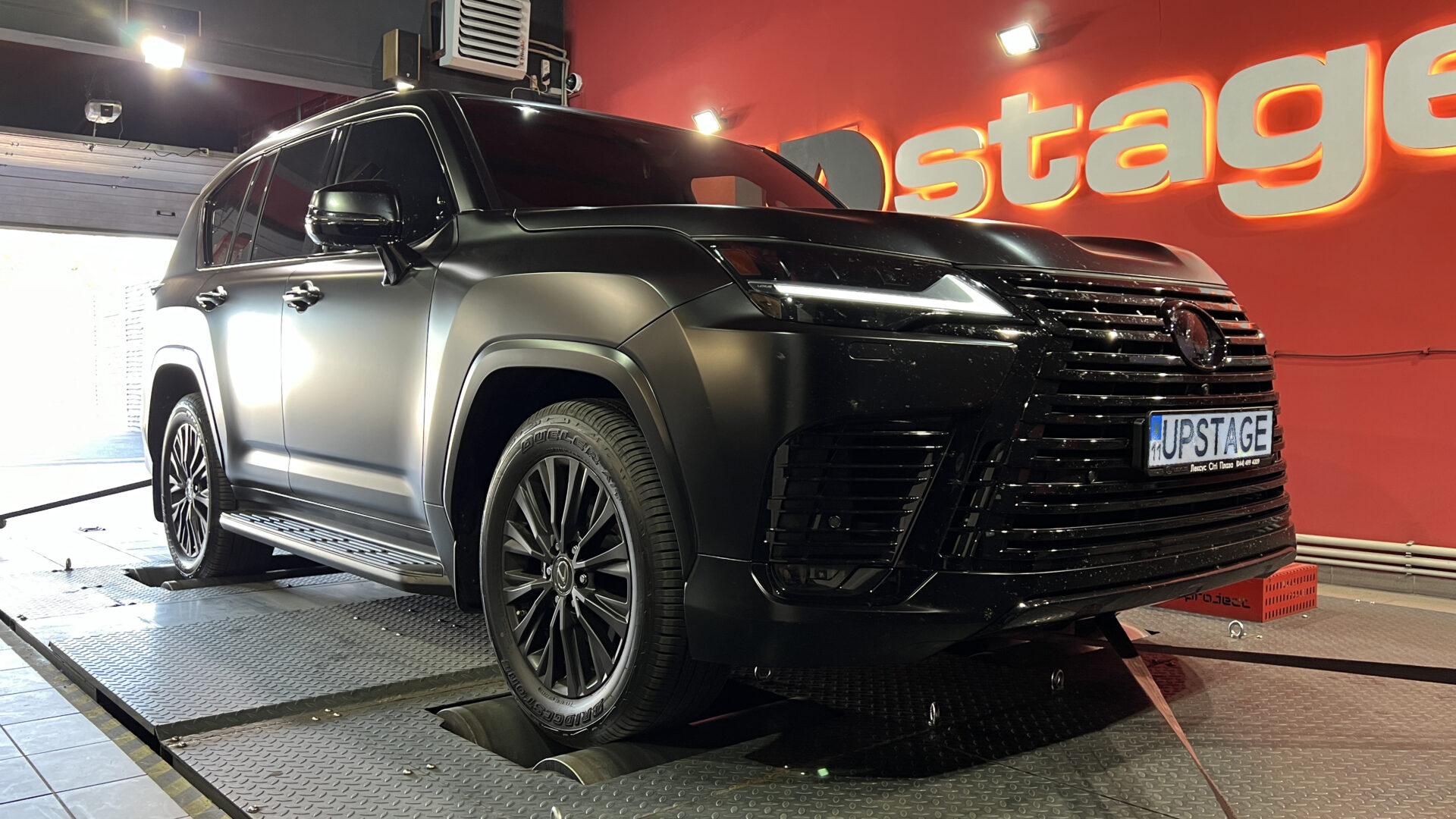 lexus-lx-j310-1