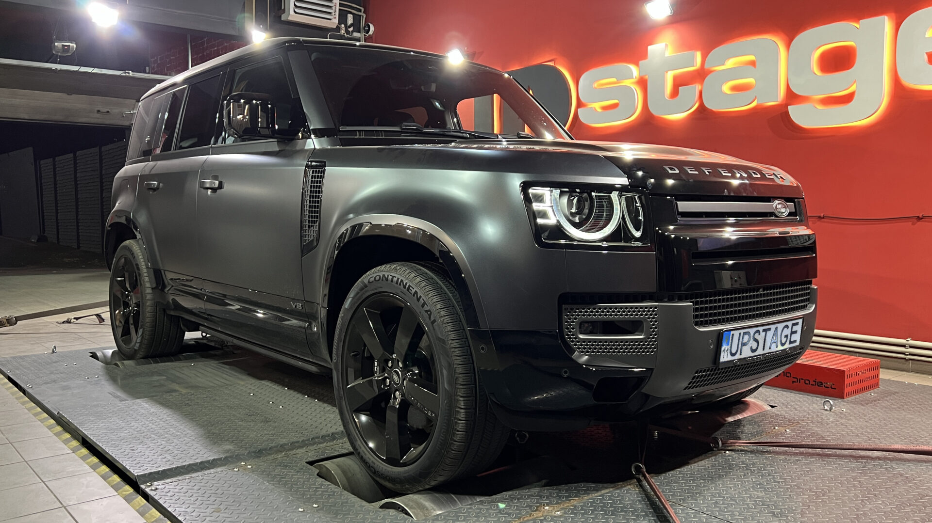 land-rover-defender-l663-1